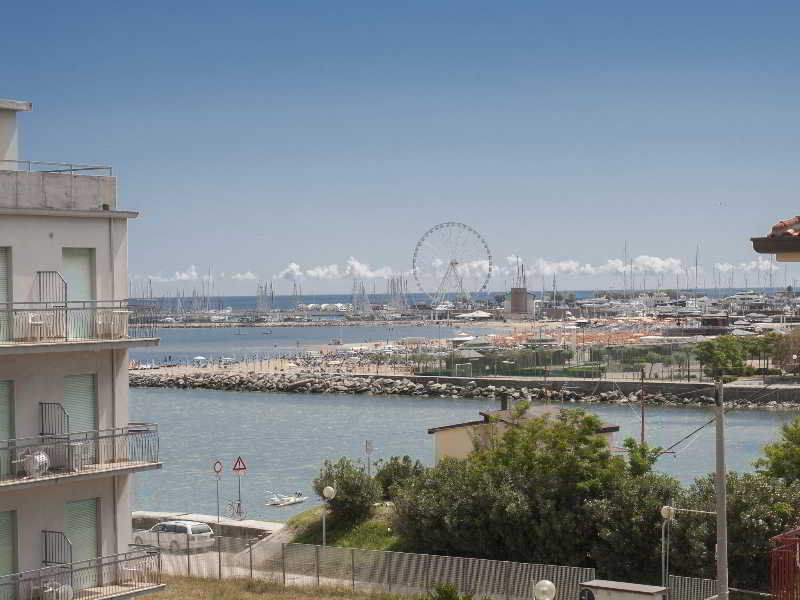 Hotel Rosa Rimini Exteriör bild