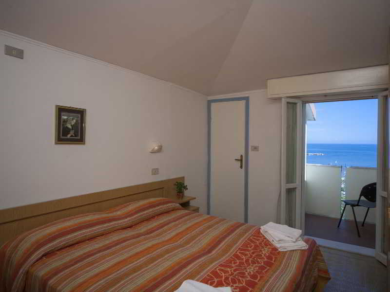 Hotel Rosa Rimini Exteriör bild