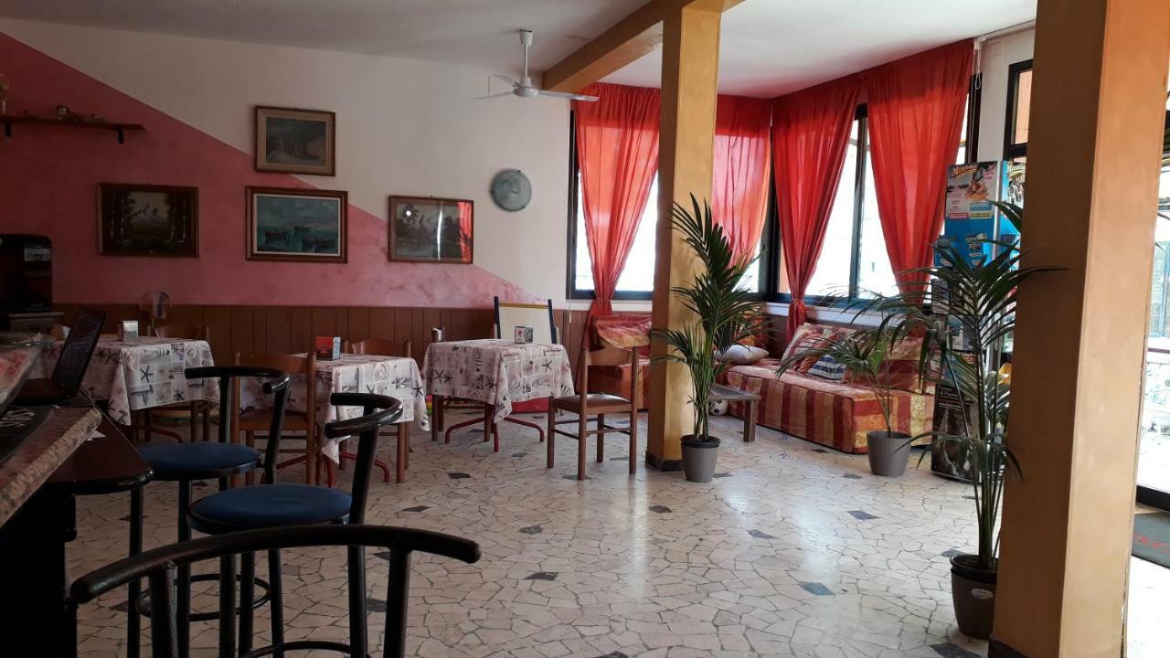 Hotel Rosa Rimini Exteriör bild