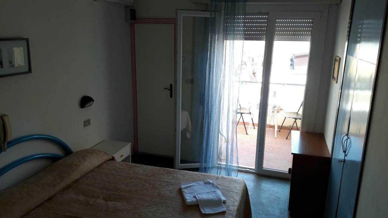 Hotel Rosa Rimini Exteriör bild